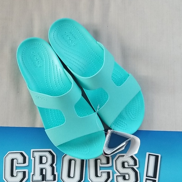 CROCS Shoes - NWT ❤CROCS Serena Slide